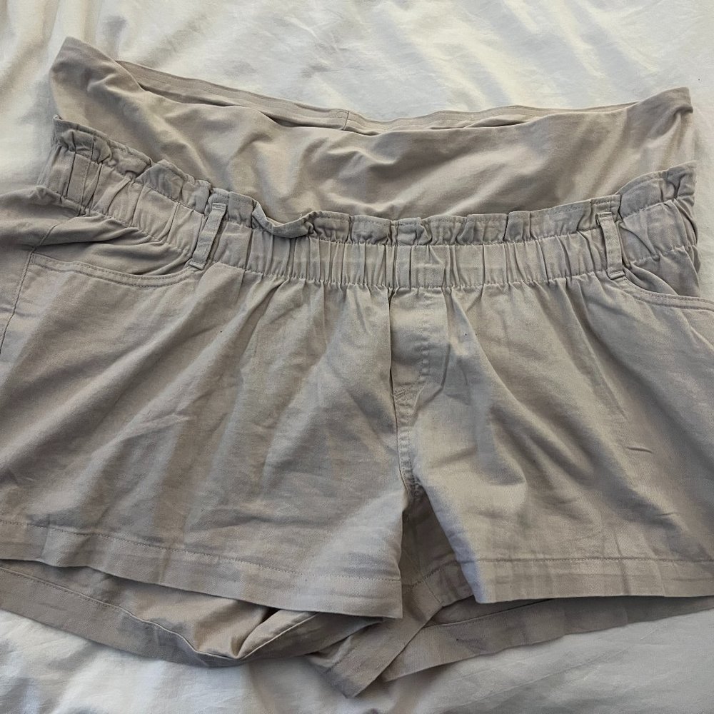 Beige Maternity Shorts — H&M Mama Twill Shorts Light Beige EUC